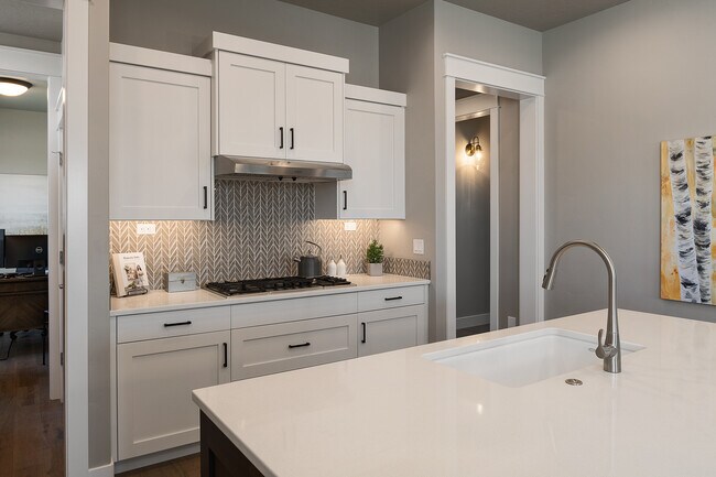 Building Photo - 6196 N Bolsena Ln