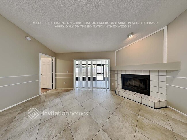 Building Photo - 12921 Longcrest Dr