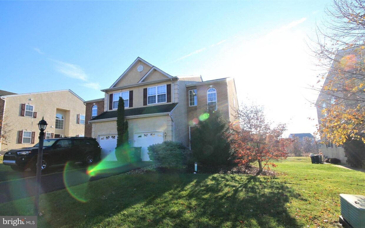 Primary Photo - 528 Clearview Dr