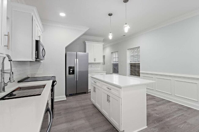 Foto del edificio - Almost new home for rent