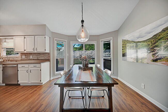 Comedor - 638 Copperfield Dr
