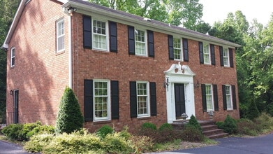 Building Photo - 1664 Pleasant Ridge Rd