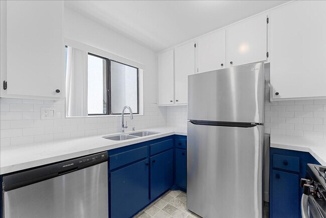 Foto del edificio - 448 W Windsor Rd