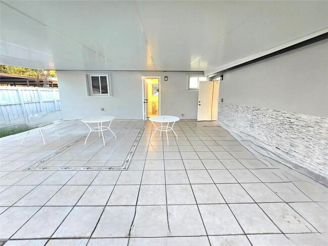 Building Photo - 10317 SW 7th St