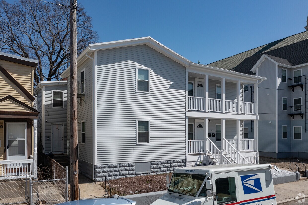 Building Photo - 42 Bullock St