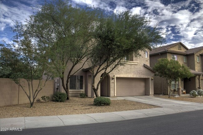 Photo - Charming 3 bedroom plus den and 2.5 bath home with full SOLAR !!