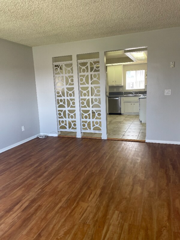 Building Photo - 2511 Voorhees Ave