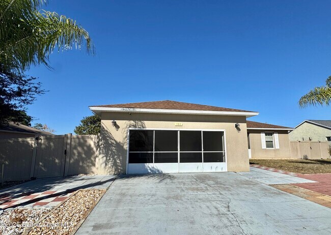 Building Photo - 181 Del Monte St NE