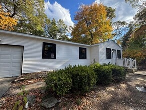 Building Photo - 75 Valley Dr Building Photo - 75 Valley Dr