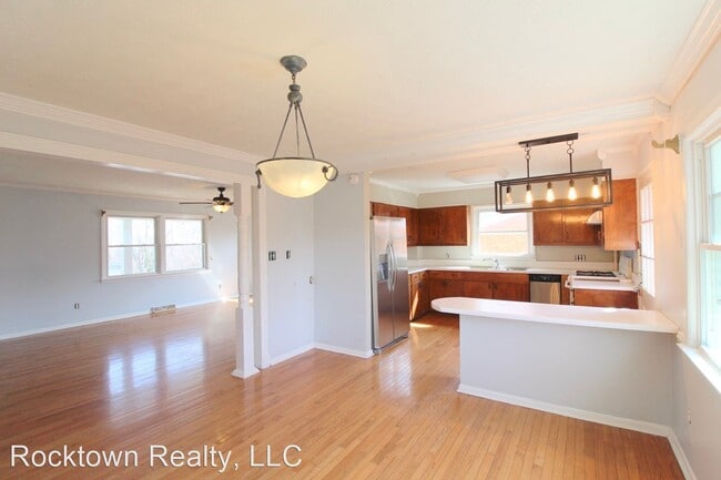 Building Photo - 5 br, 3 bath House - 425 Eastover Drive