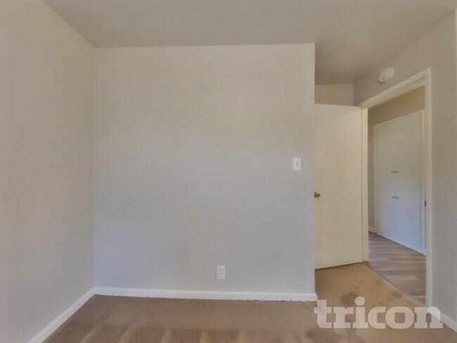 Foto del edificio - 2340 Logan Way