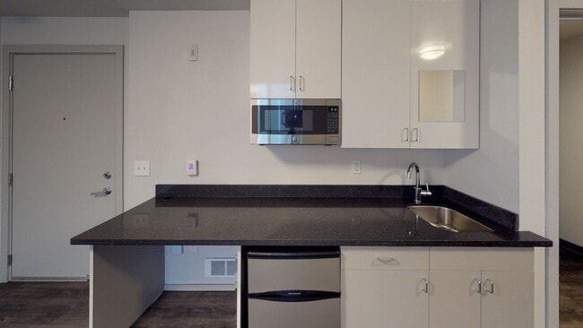 Interior Photo - 1806-1812 12th Ave Apartments
