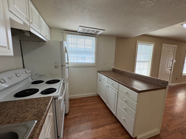 Foto del edificio - 1034 W Village Ct