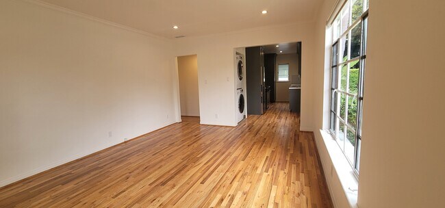 Beautiful hardwood flooring - 1919 10th St
