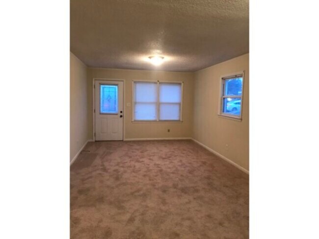 Foto del edificio - 4613 Cumberland Rd