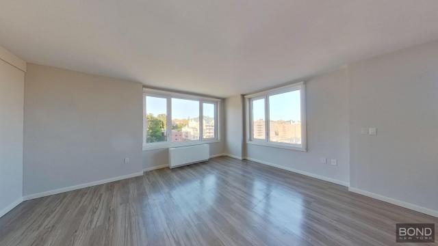 Foto del edificio - 2 bedroom in JAMAICA HILLS NY 11432