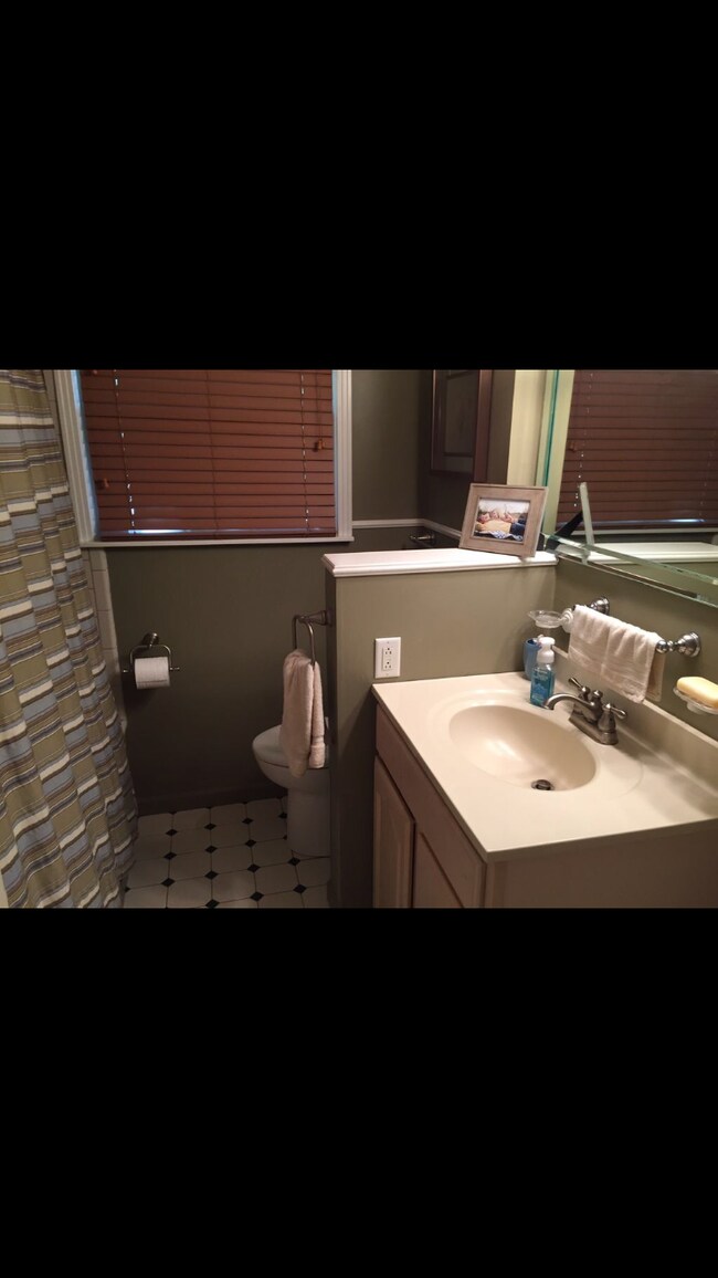 Building Photo - 6421 Premier Dr