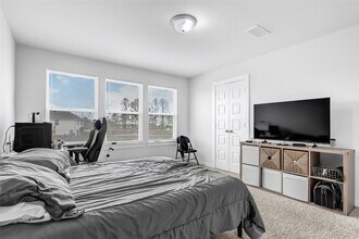 Building Photo - 7218 Clearwater Cv Dr