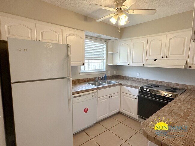 Foto del edificio - Beautiful 3 Bedroom Home in Navarre!
