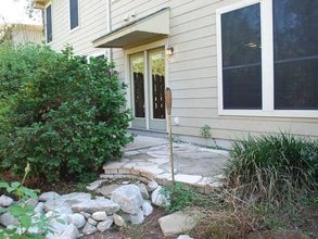 Building Photo - 4620 W William Cannon Dr
