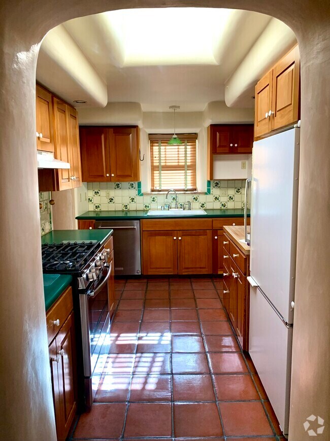 Snapshot of Luxury Ocean View Apartments For Rent In Santa Fe