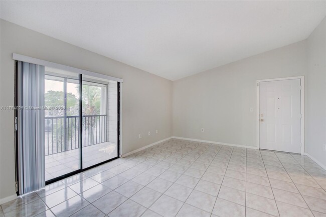 Building Photo - 469 NE 207th Ln
