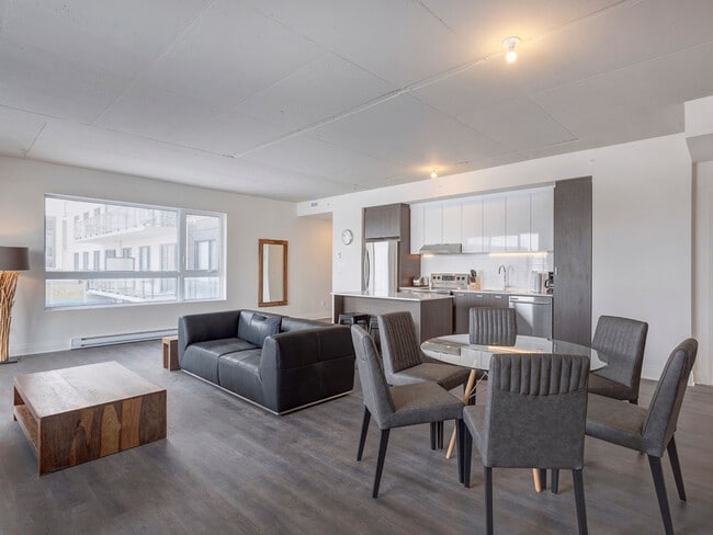 Building Photo - 3075 Promenade du Quartier-Saint-Martin
