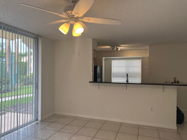 Building Photo - 1733 Village Blvd