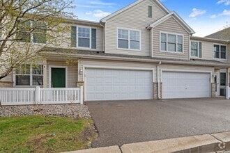 Building Photo - 9105 Holly Ln N