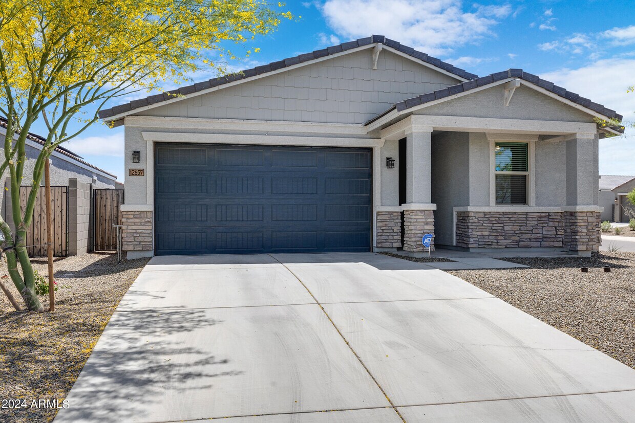 12657 W Orangewood Ave, Luke Air Force Base, AZ 85307 House Rental in