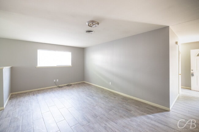 Building Photo - For  Lease