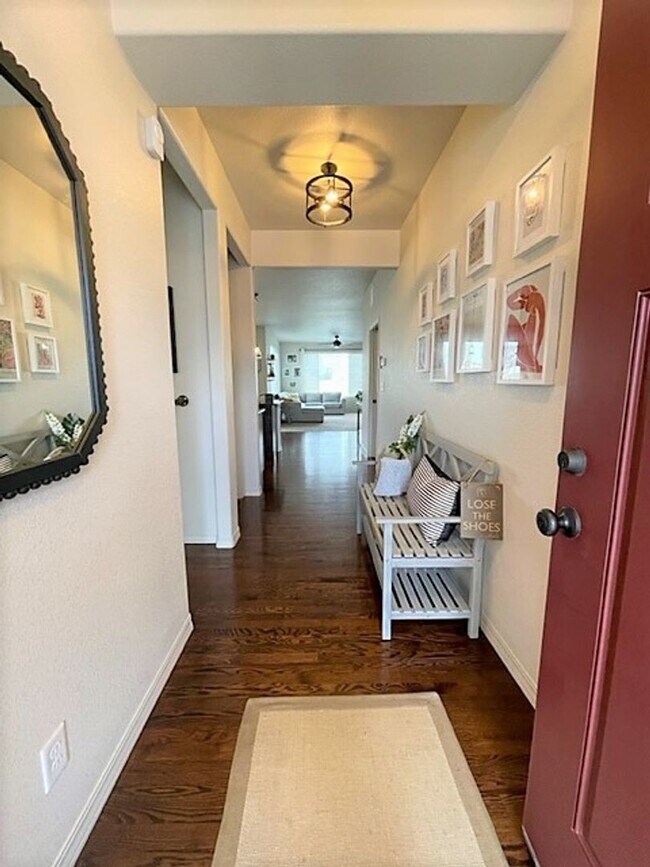 Building Photo - Spacious modern rancher in quite Trails at...