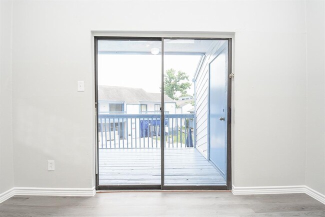 Foto del edificio - 13151 Walden Rd