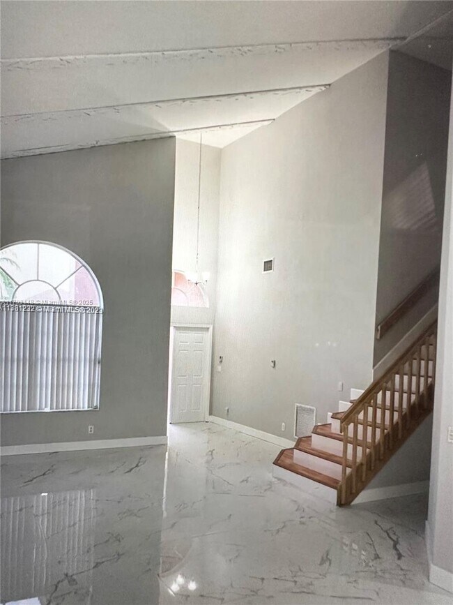 Foto del edificio - 9763 NW 32nd St