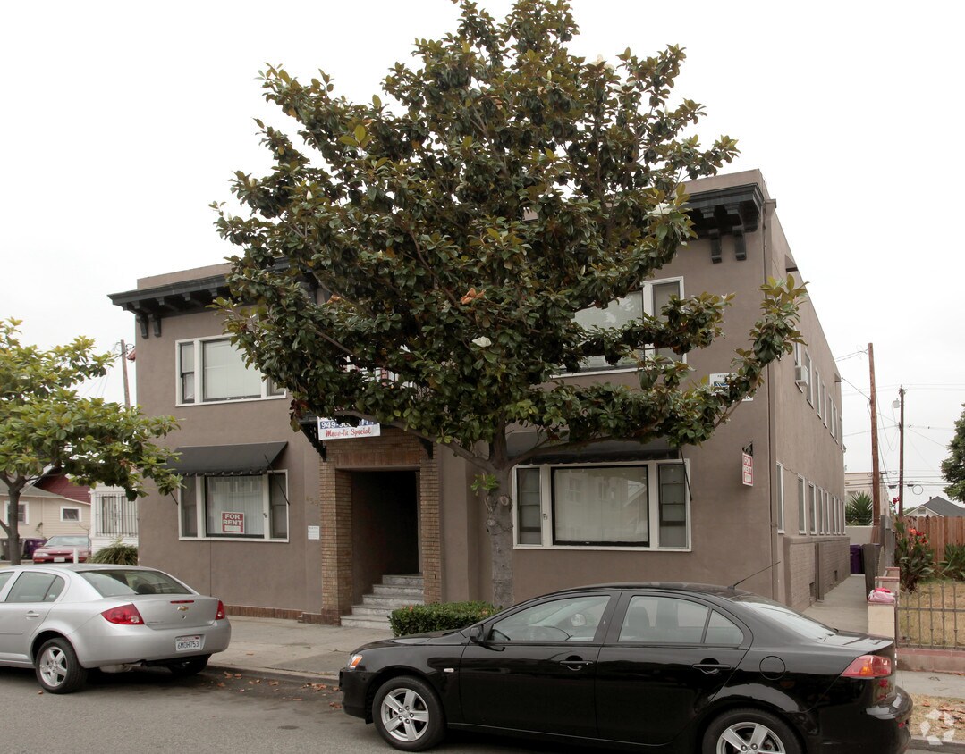 Building Photo - 433 Magnolia Ave
