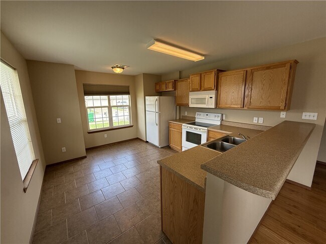 Foto del edificio - 213 Foxglove St