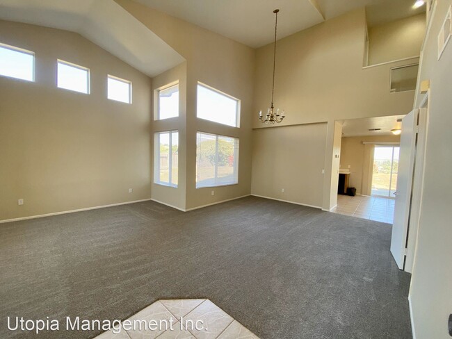Building Photo - 4 br, 2.5 bath House - 3364 Hollowtree Drive