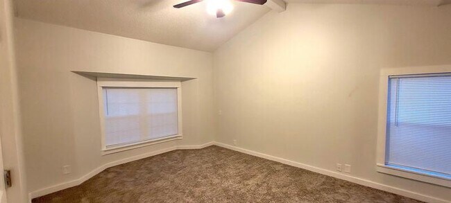 Foto del edificio - 3206 Mitchell St
