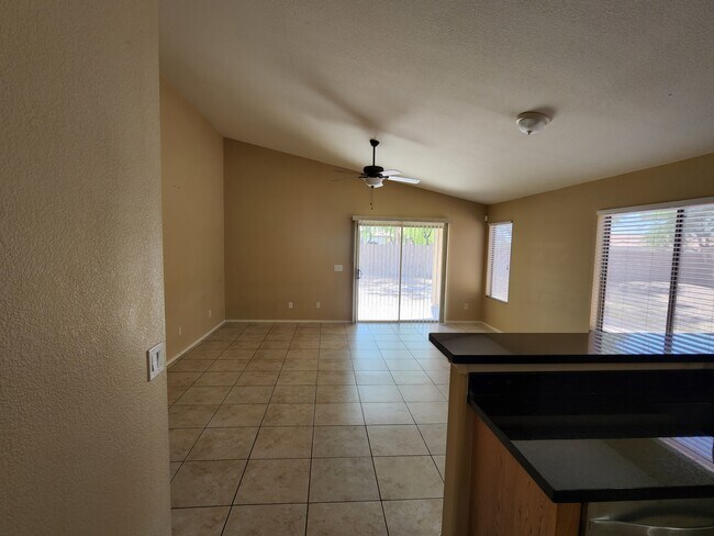 Foto del edificio - 21504 N 74th Ln