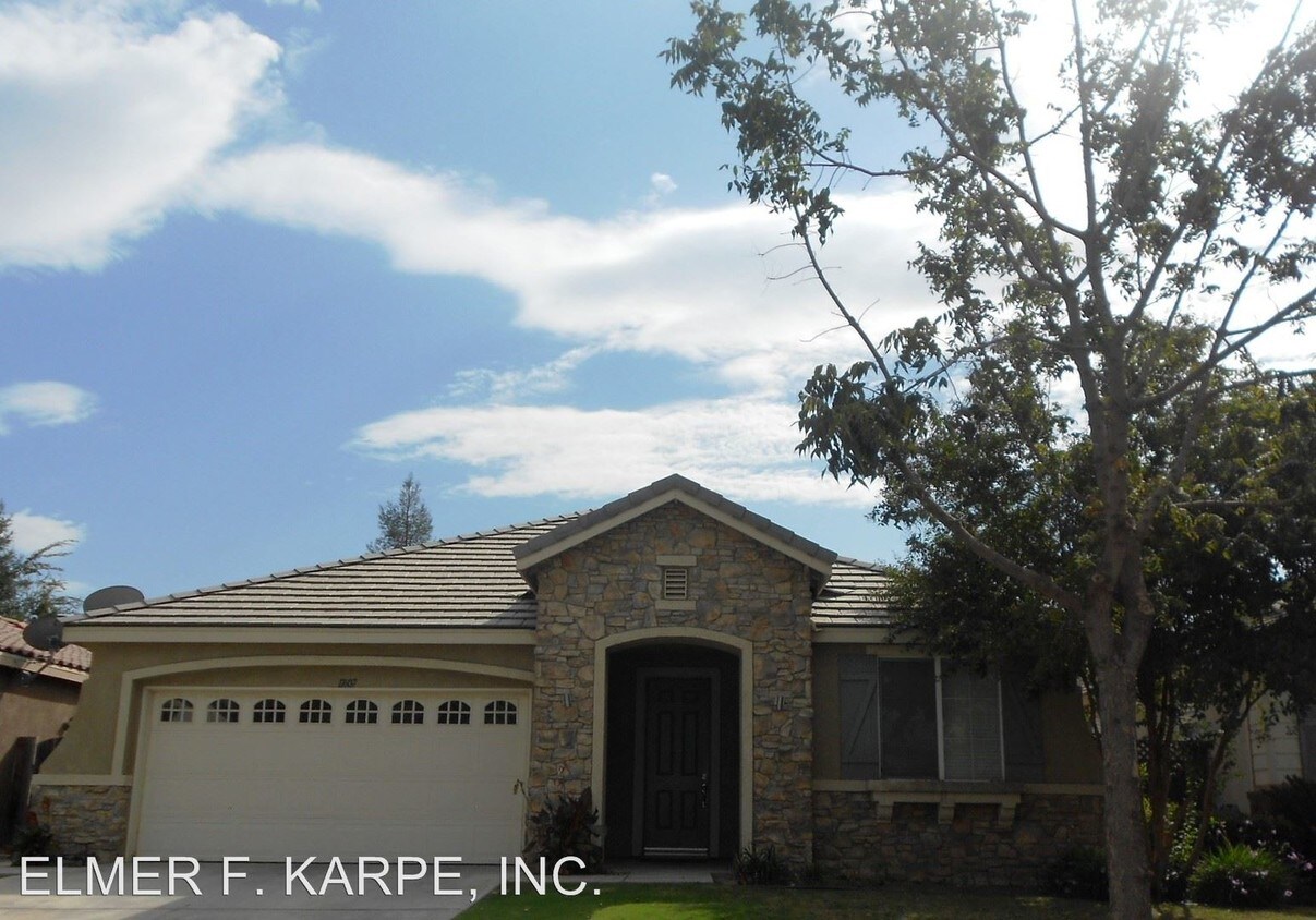 11607 Alton Manor Dr, Bakersfield, CA 93312 House Rental in