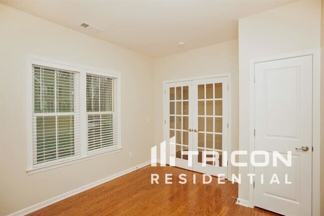 Foto del edificio - 1312 Muirwood Blvd