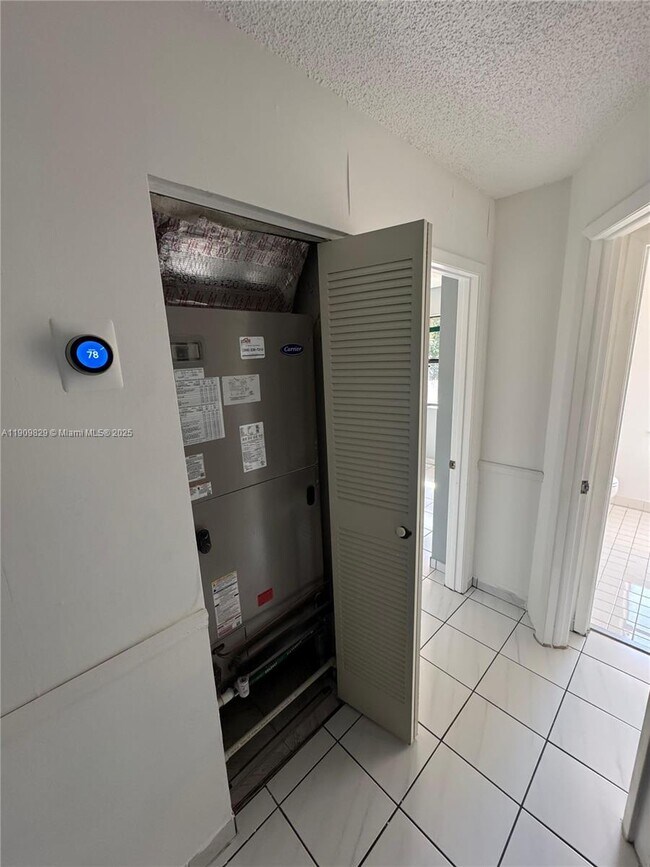 Building Photo - 9510 Southwest 151 Court