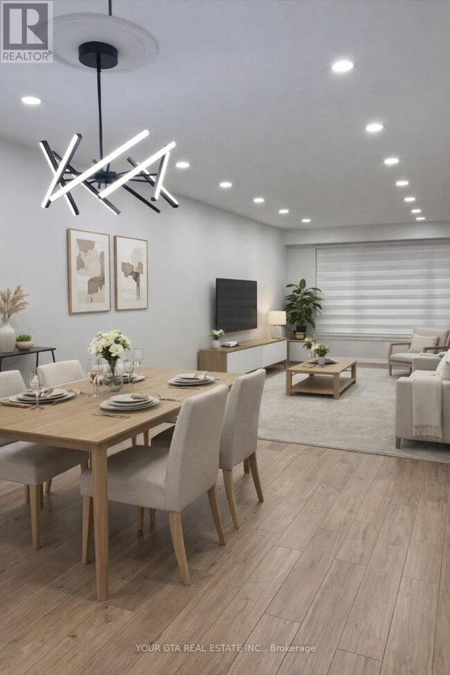 Building Photo - 1867 Sandgate Crescent