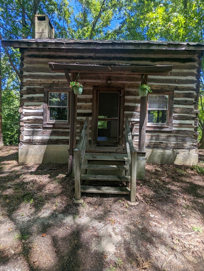 Building Photo - 1103 Glenmary Trail