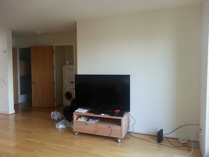living room - 1020 Jackson St