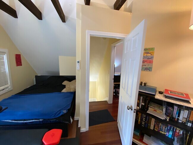 Foto del edificio - 381 Highland Ave