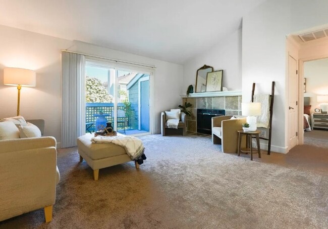 Living Room - 364 Eastridge Dr (San Ramon, CA) Apartment