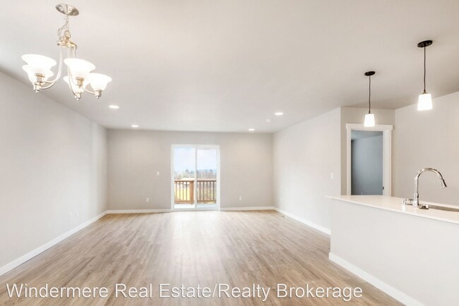 Building Photo - 4 br, 2.5 bath House - 6332 84th Ave NE