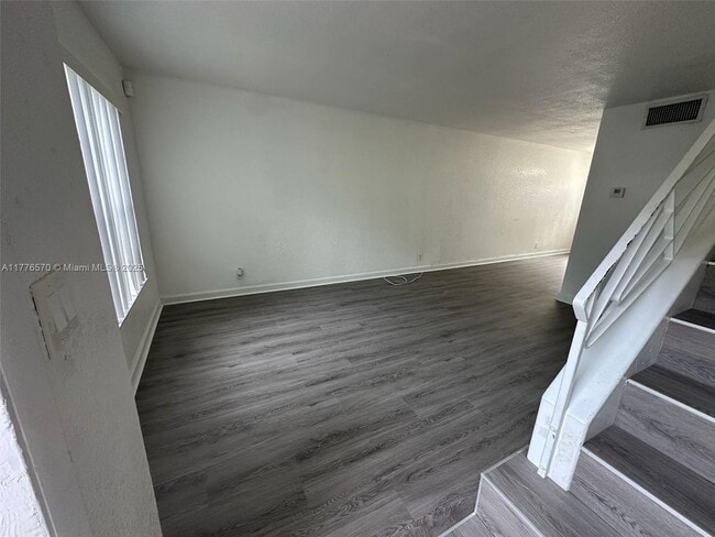 Building Photo - 829 NW 46th Ave