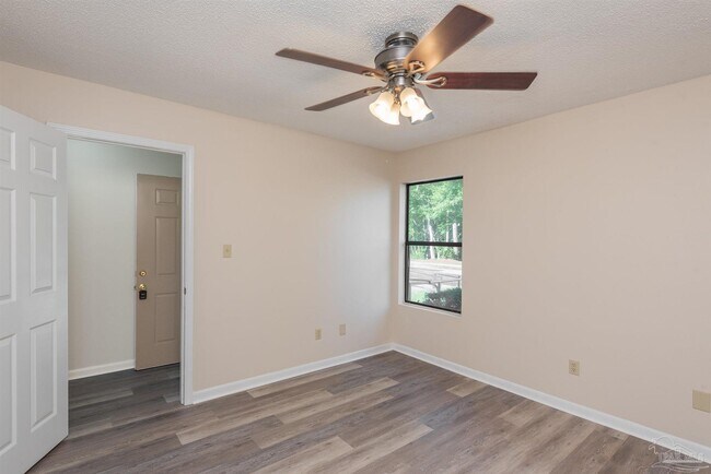 Foto del edificio - 7224 Lago Vista Ct